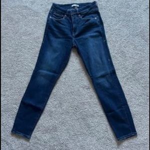 Good American Good Legs cropped jeans